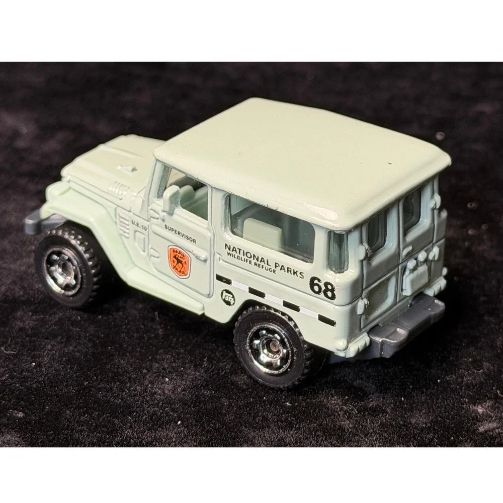 Toyota FJ40 Land Cruiser 1968-National Parks Wildlife Refuge 68, Matchbox 2008